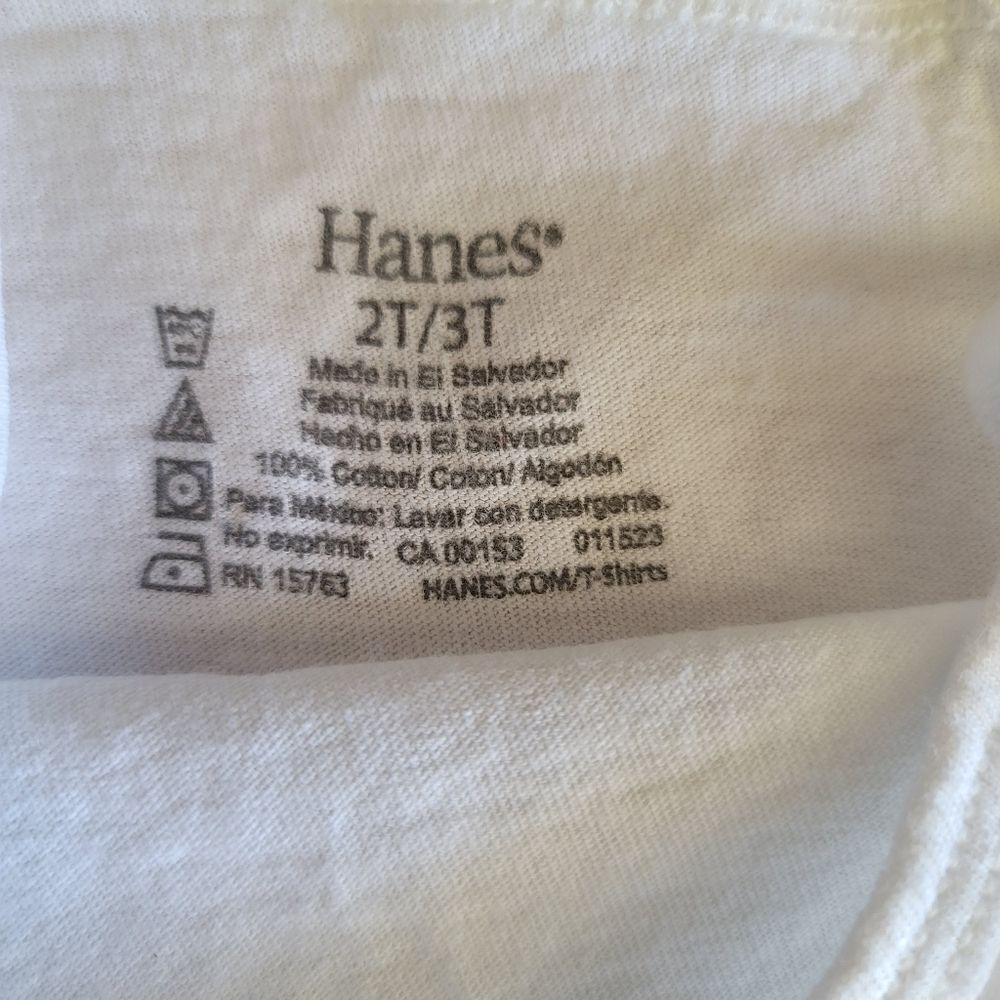 White tee & undershirt bundle essential basics - Picture 5 of 5